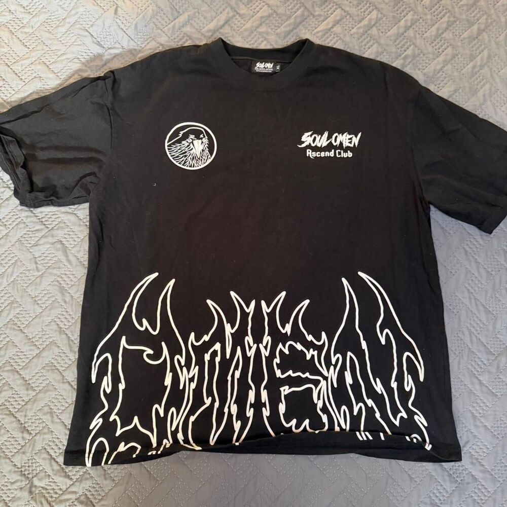 Soulomen “OMEN” black Y2K Tee with flame design Size: XL Skate Goth